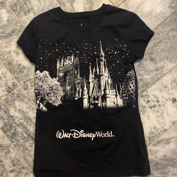 Disney Tops - Disney World 4 theme park black shirt
